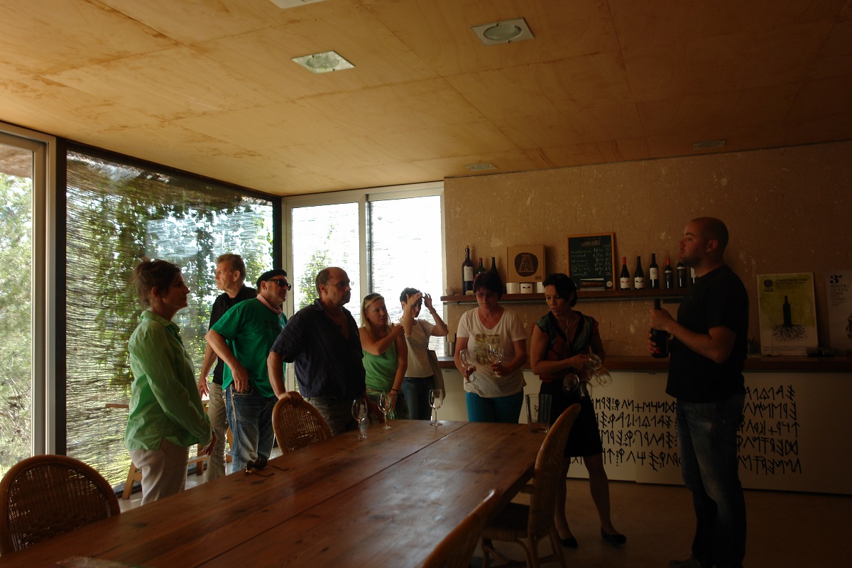 Wein-Musketiere bei Celler de Roure in Moixent DOP Valencia